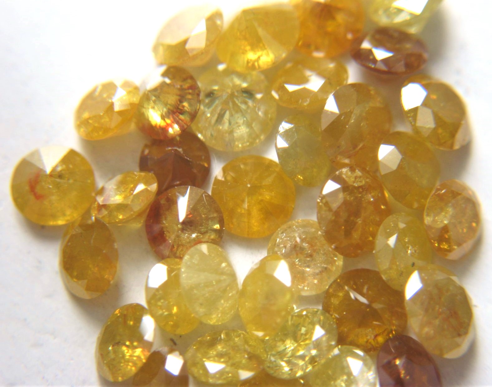 Yellow Round Brilliant Cut Diamonds